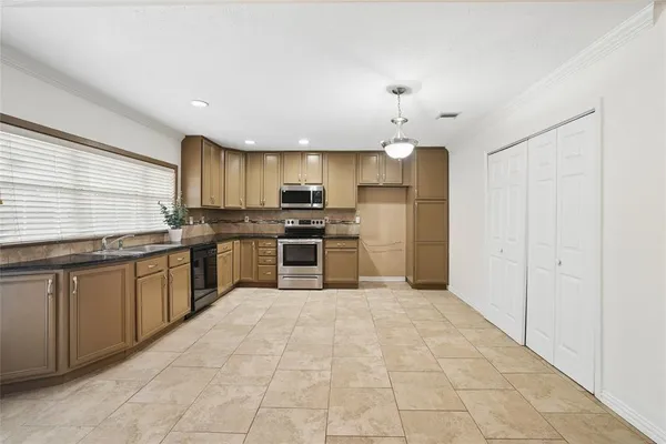 $2,700 | 5161 Bartlett Drive, The Colony, TX 75056