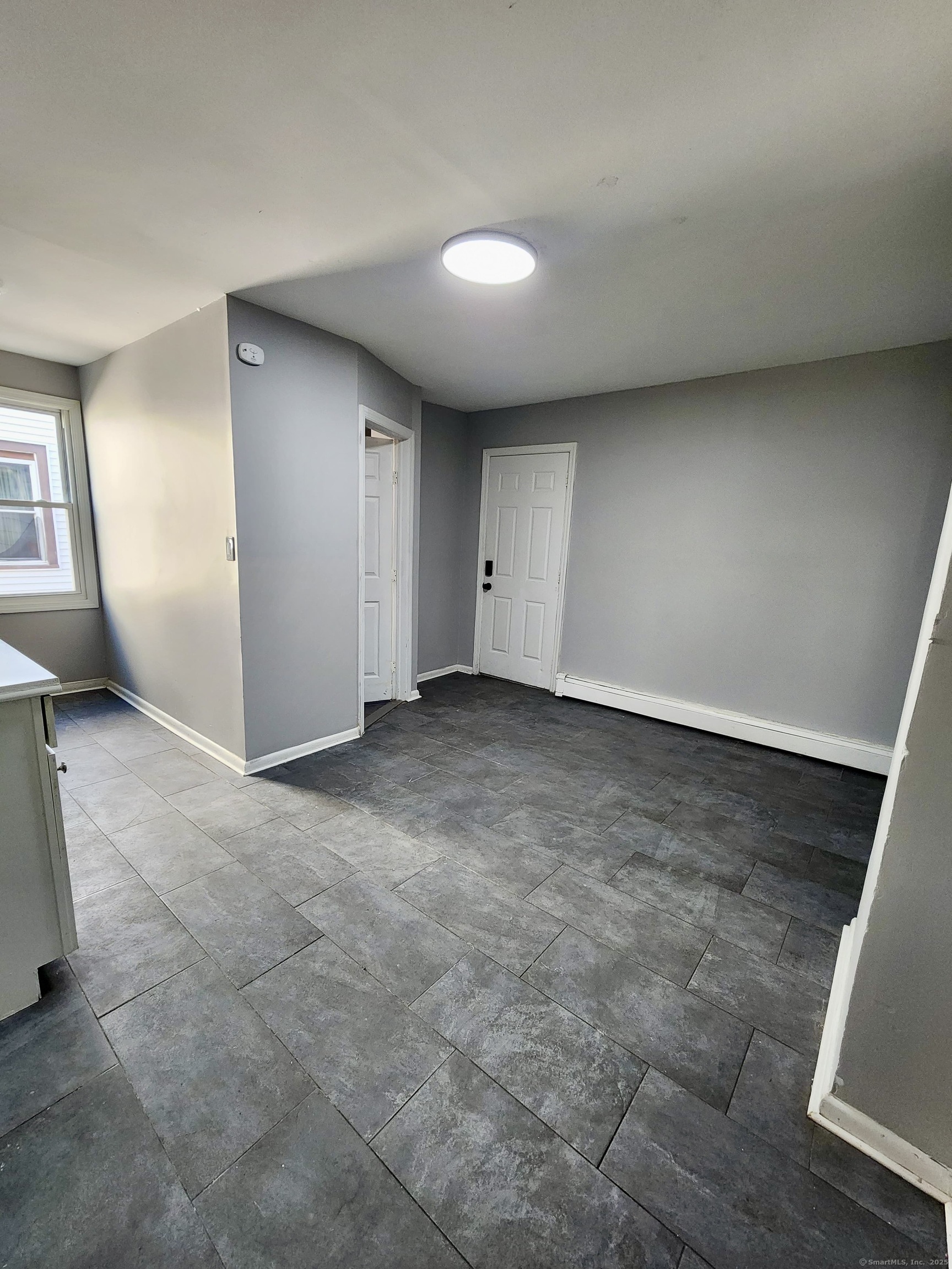 980 Pembroke Street, Unit 1L Bridgeport, CT 06608 - Photo 3 of 10