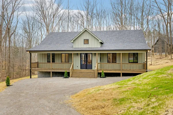 $555,000 | 6384 Old Natchez Trace, Santa Fe, TN 38482