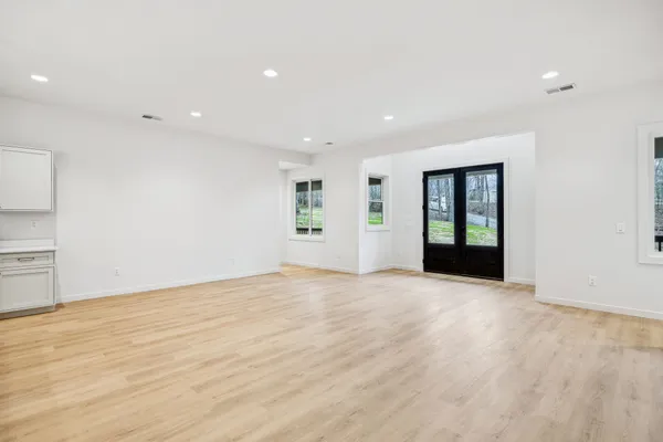 $555,000 | 6384 Old Natchez Trace, Santa Fe, TN 38482