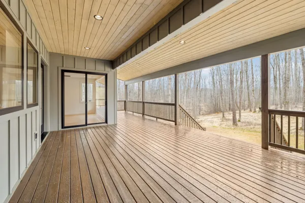 $555,000 | 6384 Old Natchez Trace, Santa Fe, TN 38482