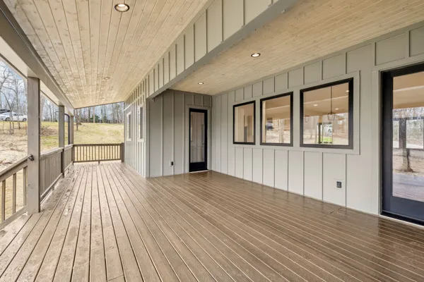 $555,000 | 6384 Old Natchez Trace, Santa Fe, TN 38482