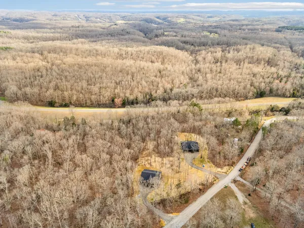 $555,000 | 6384 Old Natchez Trace, Santa Fe, TN 38482