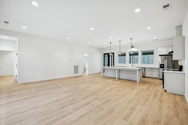 $555,000 | 6384 Old Natchez Trace, Santa Fe, TN 38482