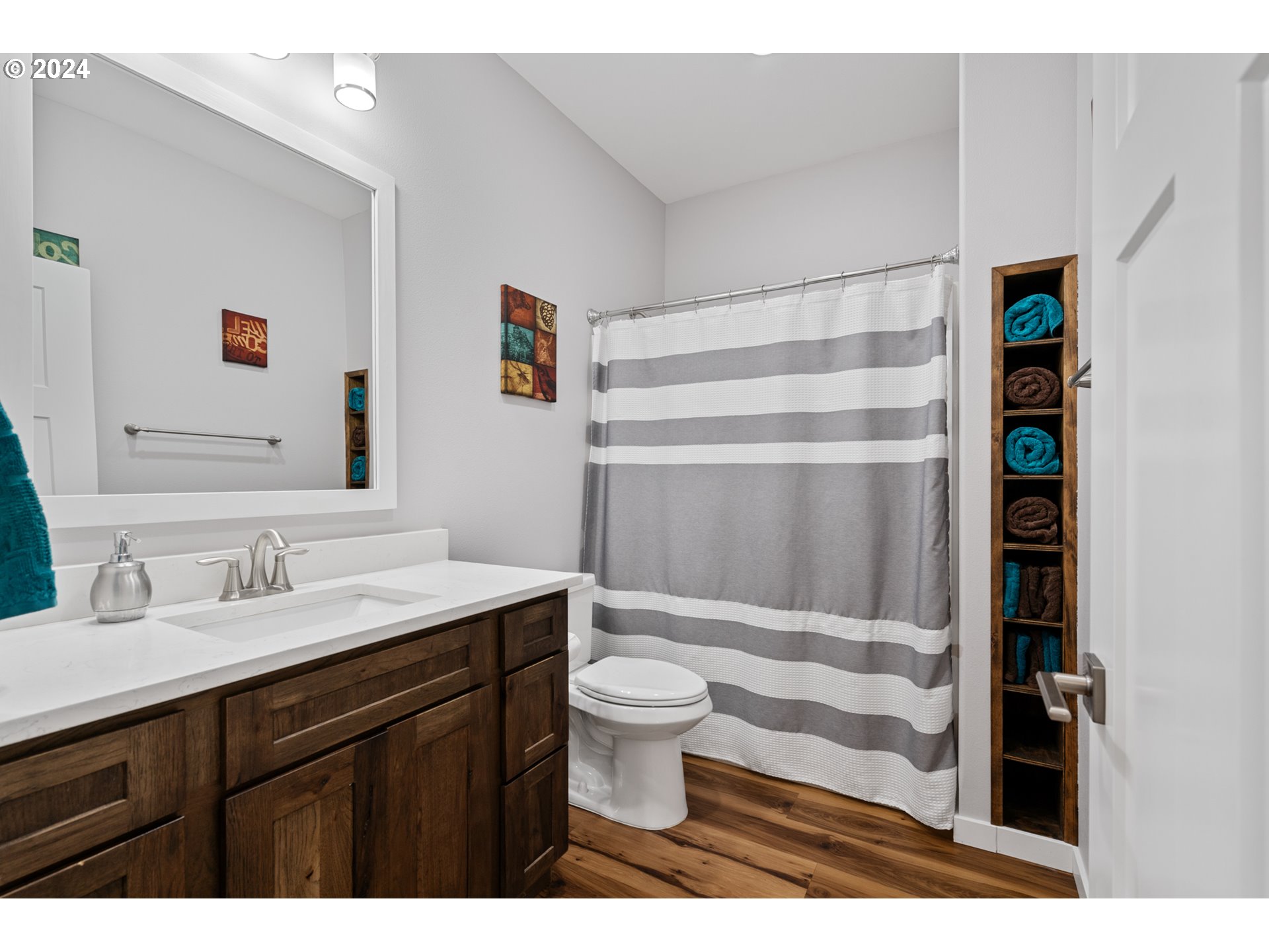 514 Southwest Tahoe Avenue Pendleton, OR 97801 - Photo 17 of 37 a bathroom with a sink and a toilet