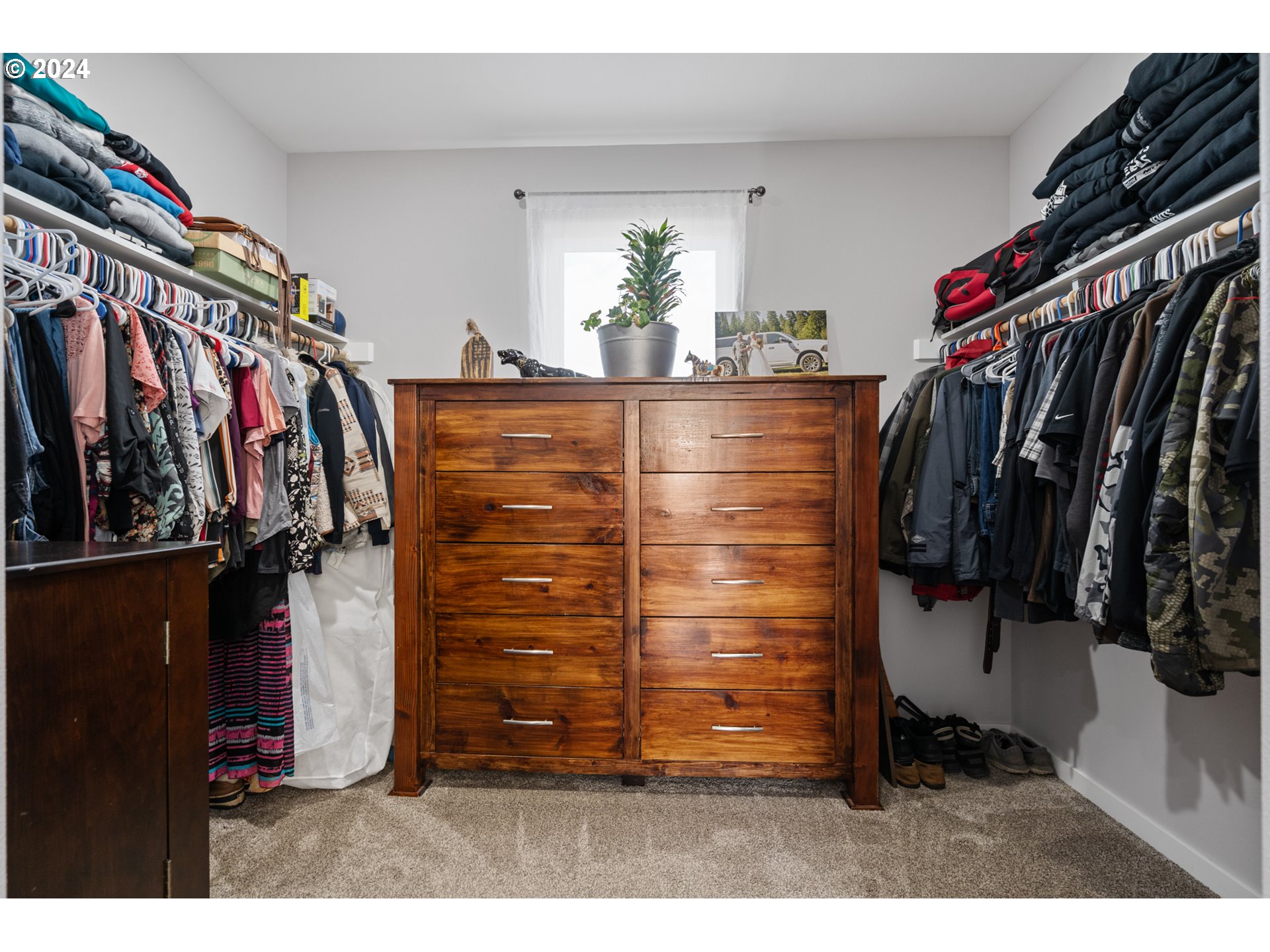 514 Southwest Tahoe Avenue Pendleton, OR 97801 - Photo 23 of 37 a view of walk in closet with clothes