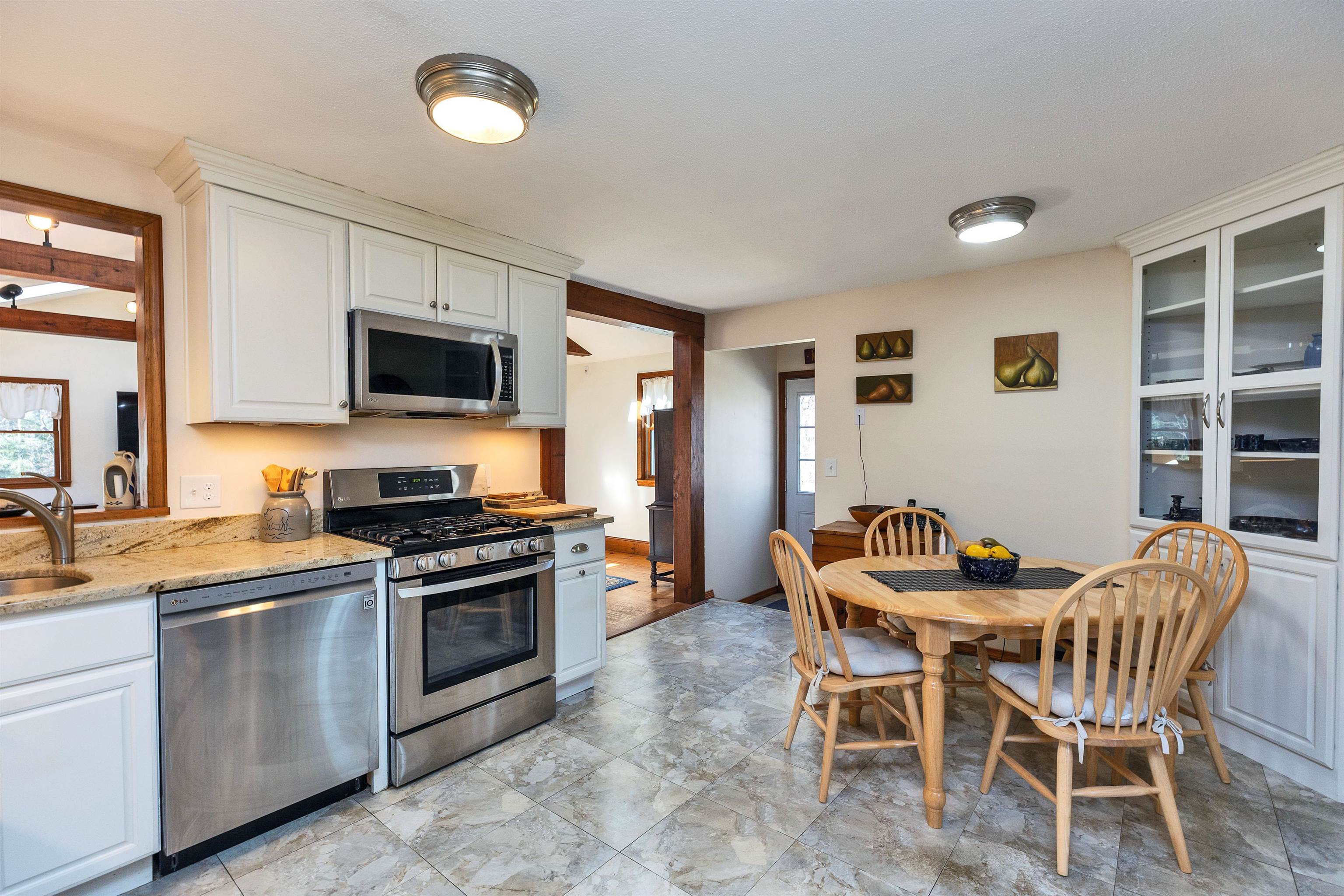 33 Millbrook Drive Milford, NH 03055 - Photo 17 of 42