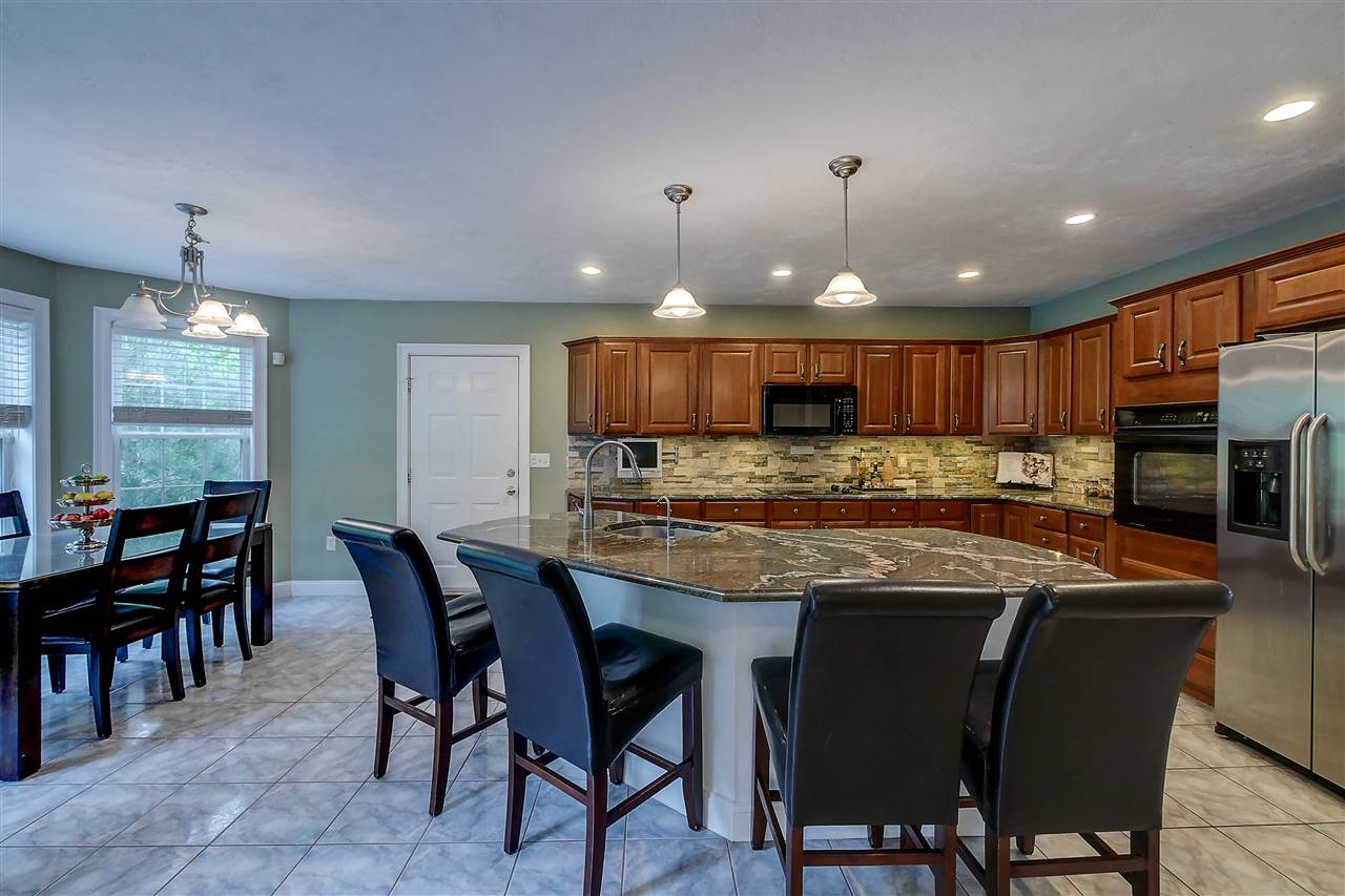 22 Castle Hill Road Windham, NH 03087 - Photo 14 of 39
