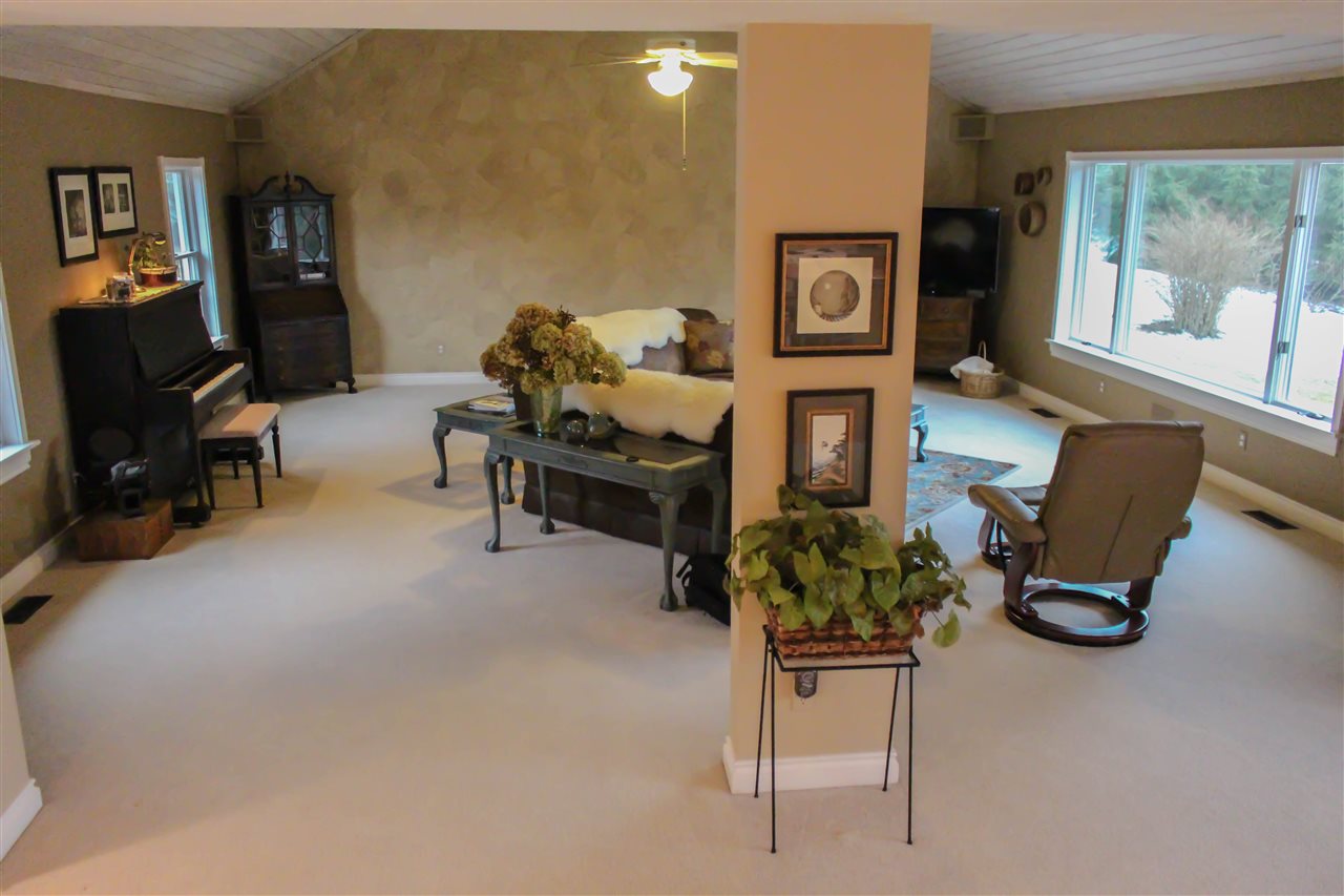 9090 South Coleman Road Maple City, MI 49664 - Photo 14 of 78 1829147-15.JPG