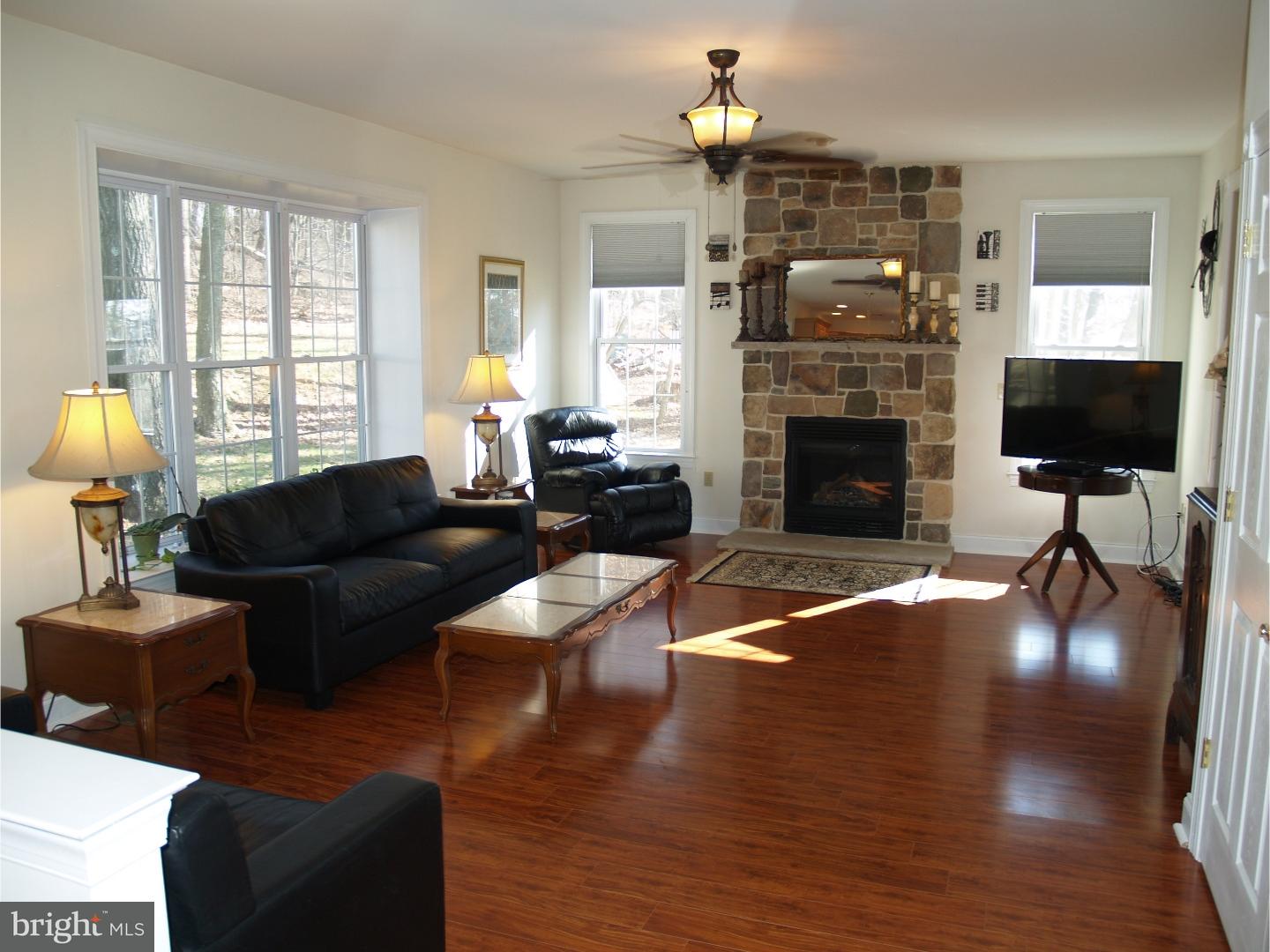 7274 Bell Gate Road Coopersburg, PA 18036 - Photo 5 of 10 Gallery Image 5