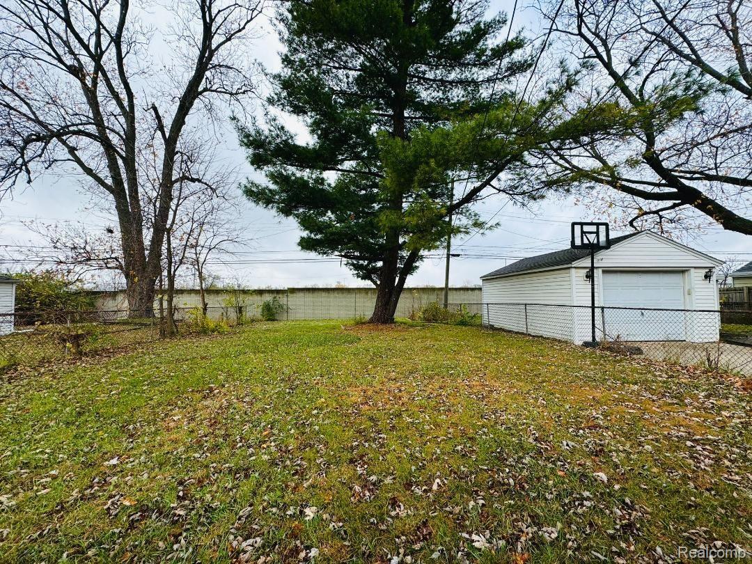 9939 Appleton Avenue Redford, MI 48239 - Photo 6 of 22