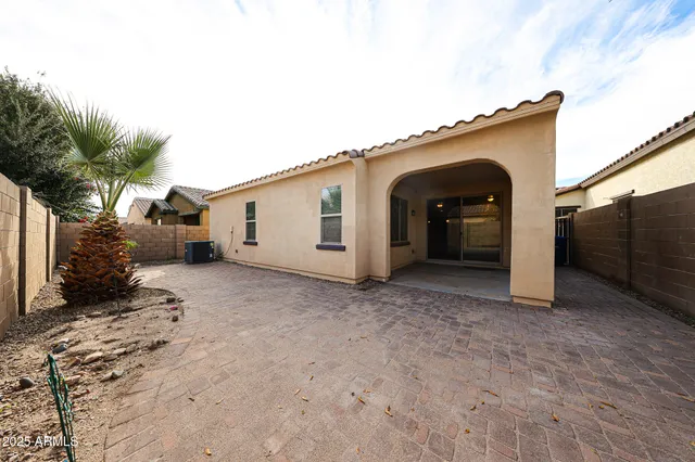 $2,300 | 3535 South Jasmine Drive, Chandler, AZ 85248