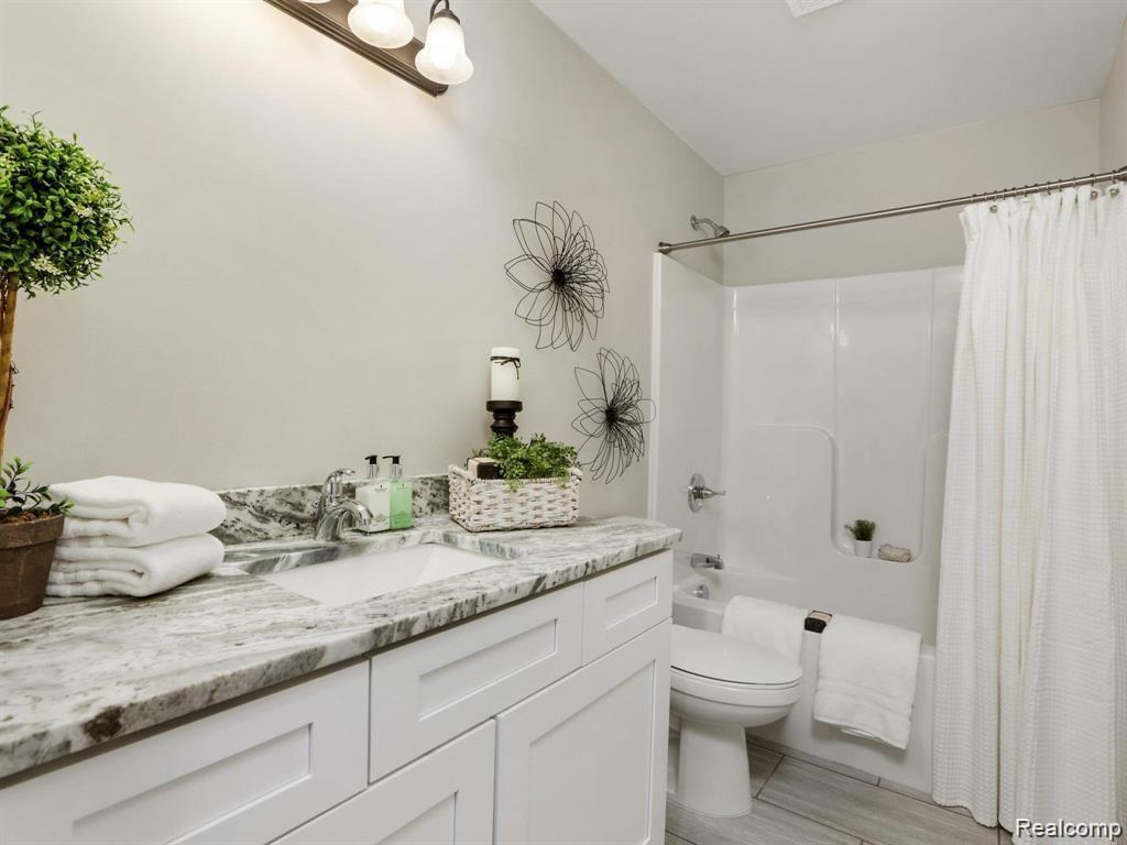 5383 Rochester Road Leonard, MI 48367 - Photo 20 of 21