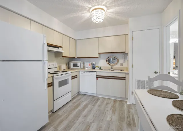 $237,500 | 920 West Lagoon Avenue, Unit A118, Gulf Shores, AL 36542