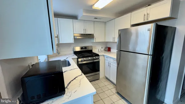 $3,800 | 605 2nd Street Northeast, Washington, DC 20002