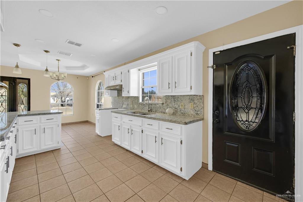 310 Adams Avenue Alton, TX 78573 - Photo 9 of 22