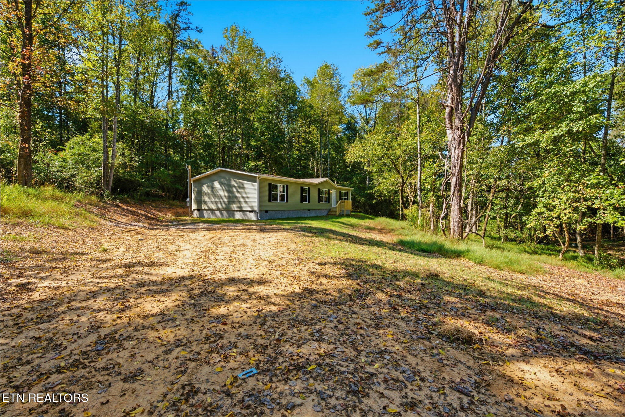 110 Abbott Road Kingston, TN 37763 - Photo 4 of 32 4-web-or-mls-110 Abbott Rd_05