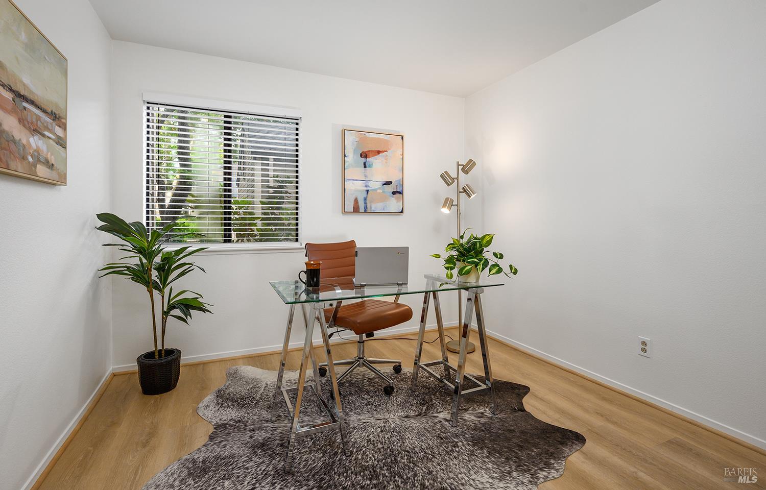 425 Mission Boulevard Santa Rosa, CA 95409 - Photo 20 of 29 Second Bedroom or Office