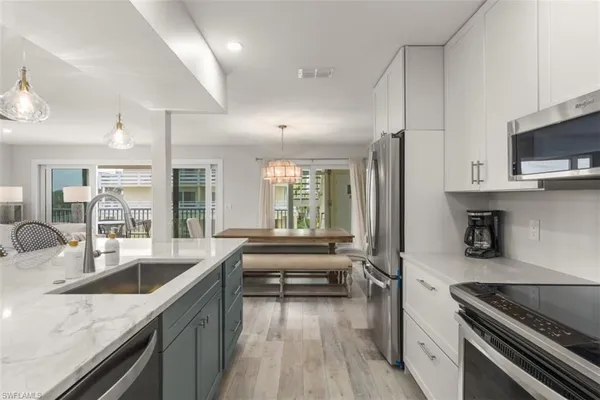 $1,000,000 | 585 East Gulf Drive, Unit A2, Sanibel, FL 33957