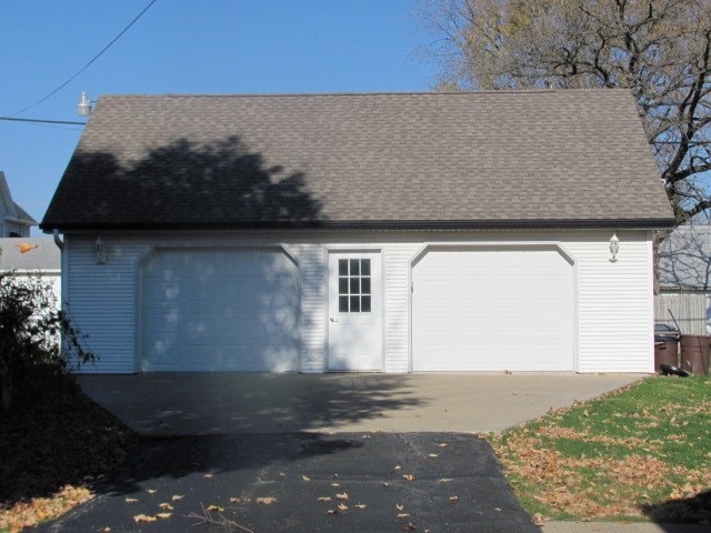 355 West Chestnut Street Canton, IL 61520 - Photo 2 of 27 Gallery Image 2