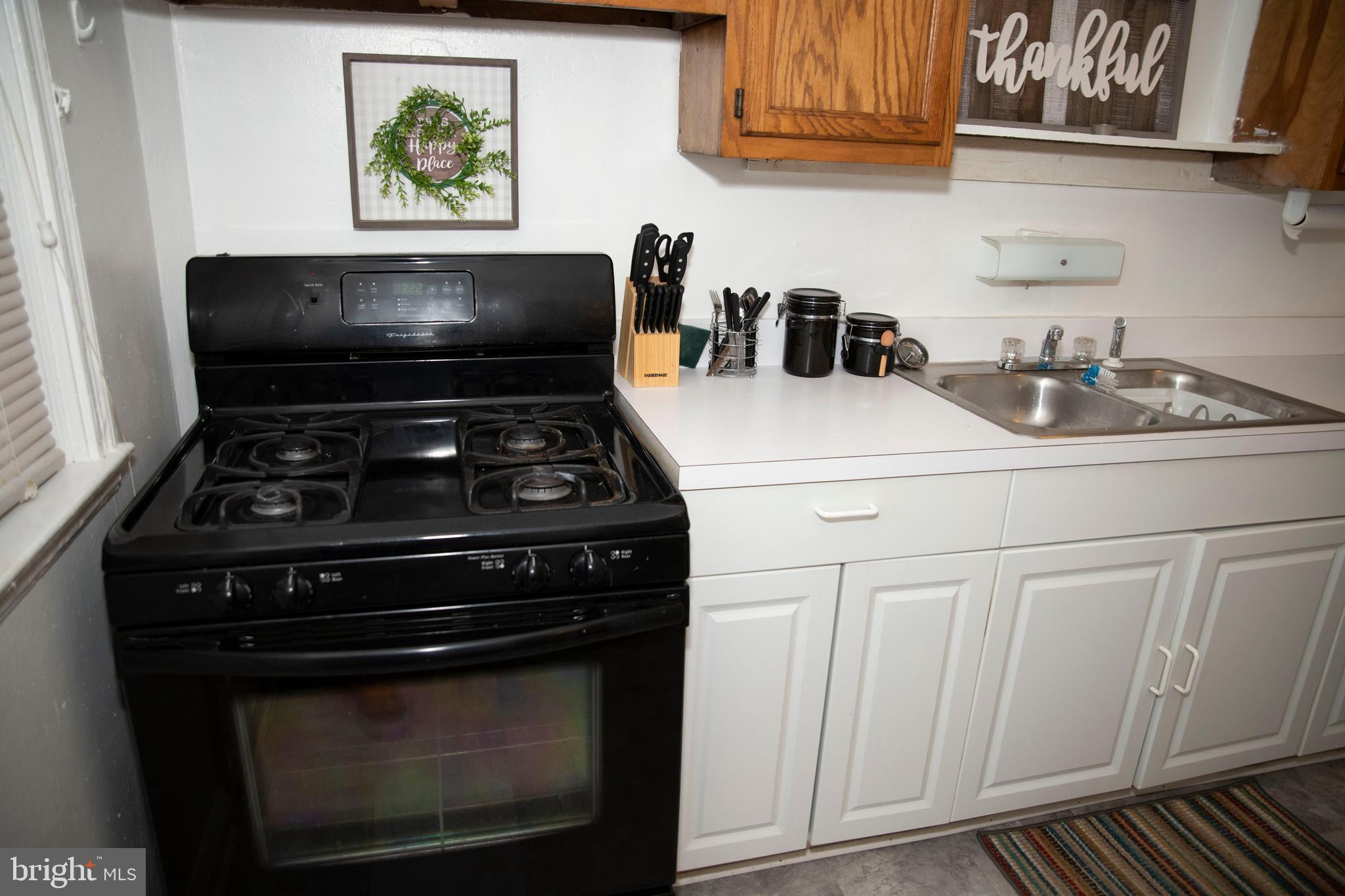 1543 Northwick Road Baltimore, MD 21218 - Photo 19 of 55 Kitchen