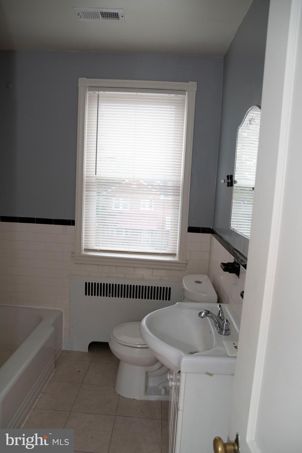 1543 Northwick Road Baltimore, MD 21218 - Photo 34 of 55 2nd Floor Bath