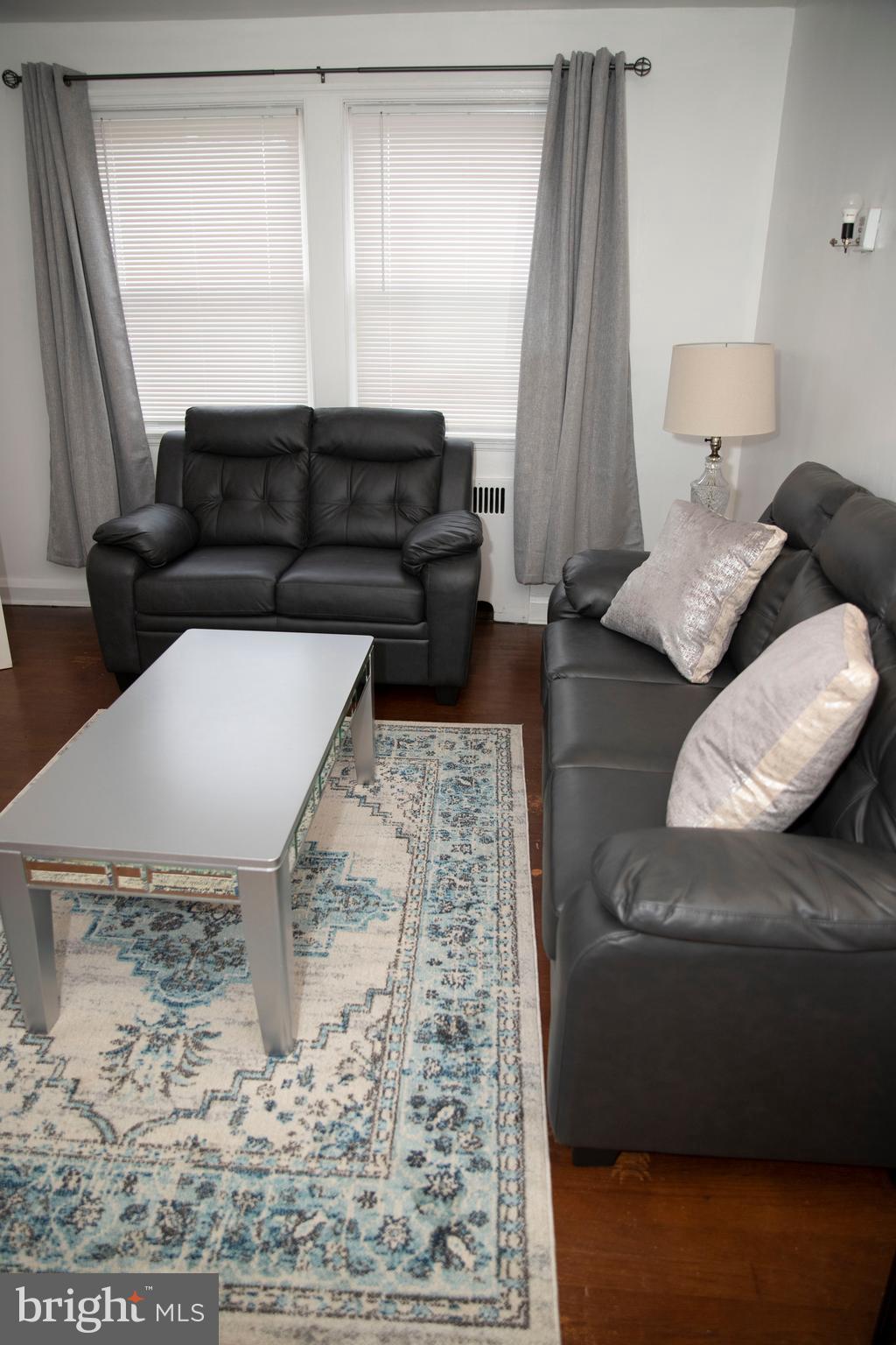 1543 Northwick Road Baltimore, MD 21218 - Photo 5 of 55 Living Room