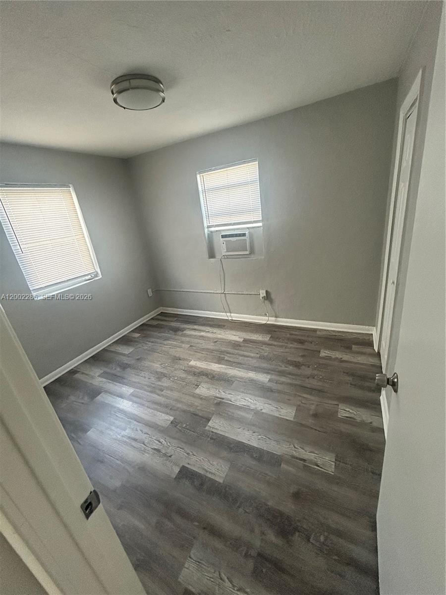 161 Northwest 15th Street, Unit 3 Miami, FL 33136 - Photo 6 of 15