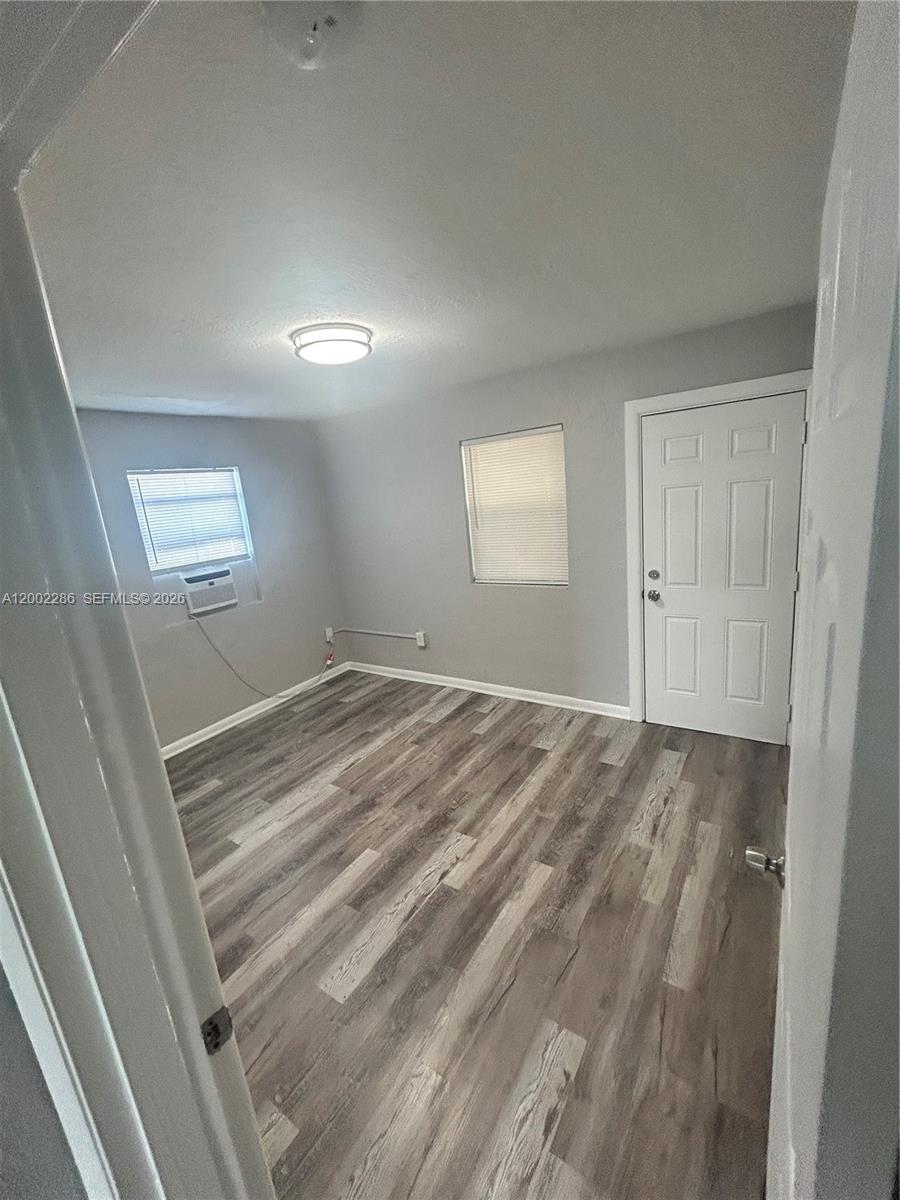 161 Northwest 15th Street, Unit 3 Miami, FL 33136 - Photo 9 of 15