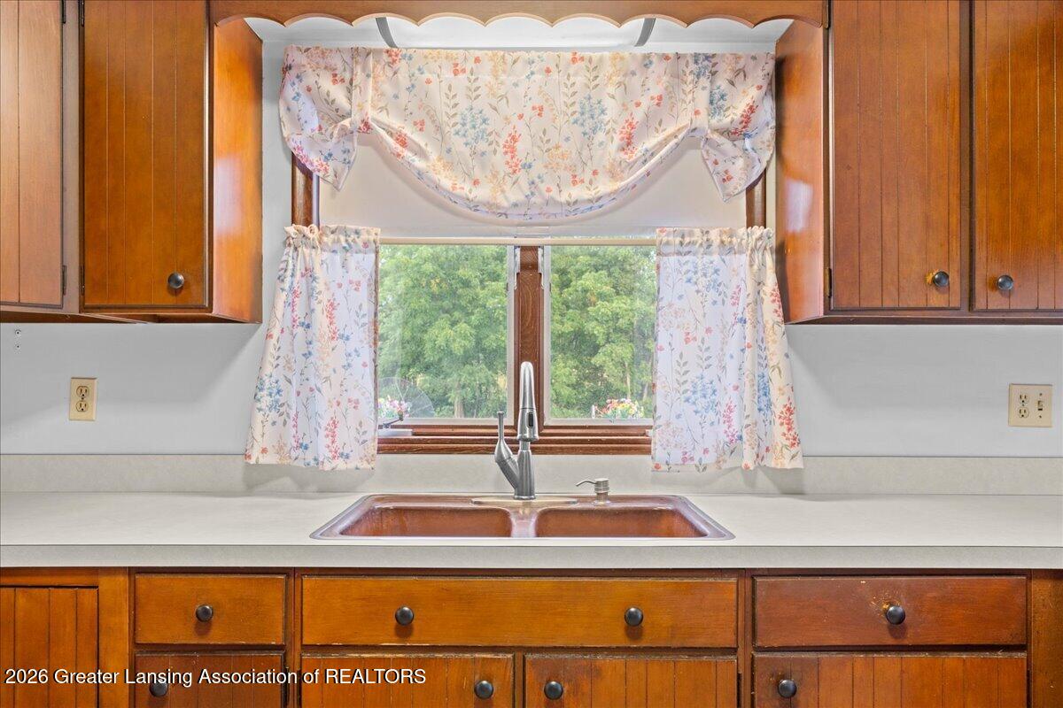 7691 Wilson Road Eaton Rapids, MI 48827 - Photo 24 of 47 Bathroom