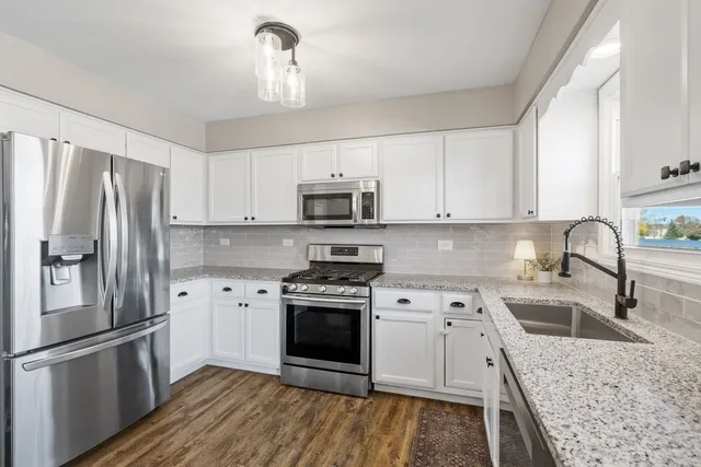 $390,000 | 1500 Howland Drive, Joliet, IL 60431