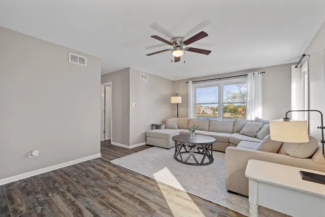 $390,000 | 1500 Howland Drive, Joliet, IL 60431