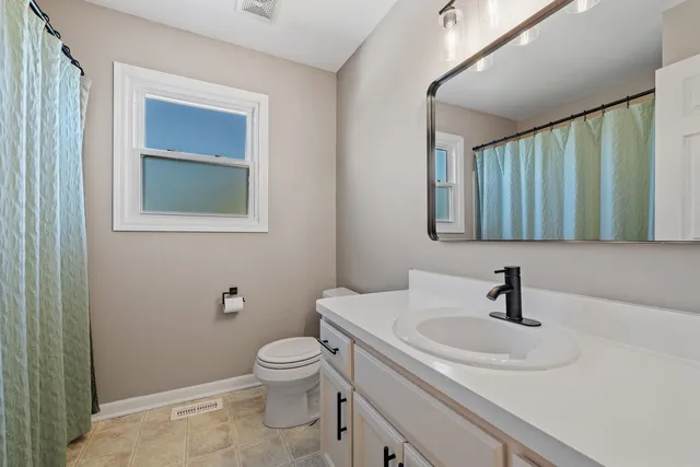 $390,000 | 1500 Howland Drive, Joliet, IL 60431