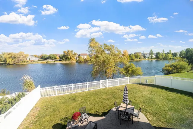 $390,000 | 1500 Howland Drive, Joliet, IL 60431