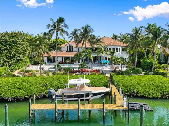 $6,975,000 | 6460 Southeast Harbor Circle, Stuart, FL 34996