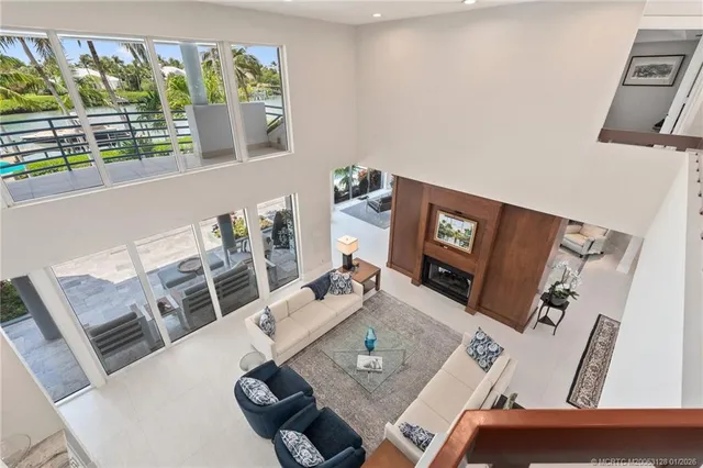 $6,975,000 | 6460 Southeast Harbor Circle, Stuart, FL 34996