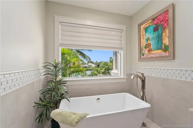 $6,975,000 | 6460 Southeast Harbor Circle, Stuart, FL 34996