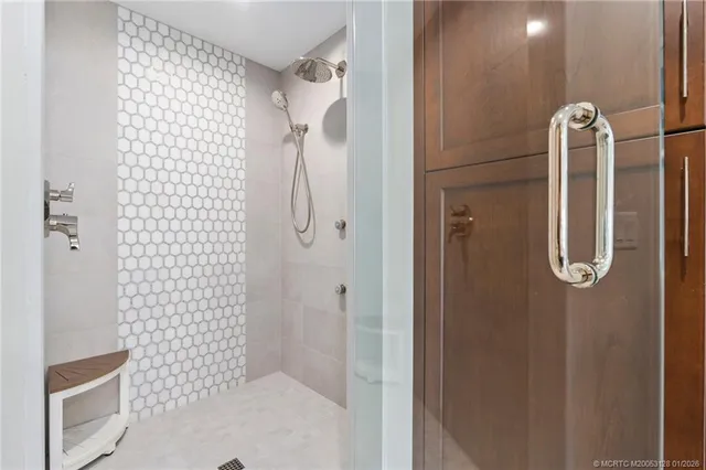 $6,975,000 | 6460 Southeast Harbor Circle, Stuart, FL 34996