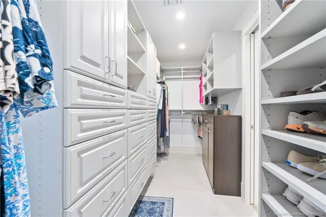 $6,975,000 | 6460 Southeast Harbor Circle, Stuart, FL 34996