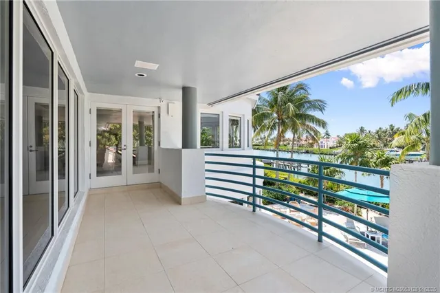 $6,975,000 | 6460 Southeast Harbor Circle, Stuart, FL 34996