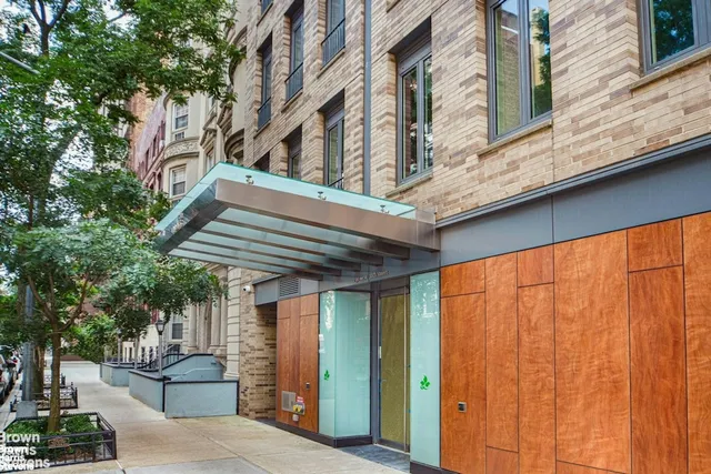 $2,899,000 | 230 West 78th Street, Unit 2A | Upper West Side