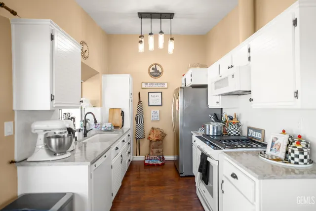 $950,000 | Undisclosed Address, Santa Clarita, CA 91350