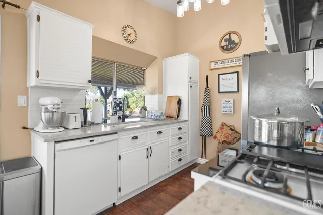 $950,000 | Undisclosed Address, Santa Clarita, CA 91350