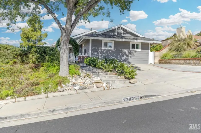 $950,000 | Undisclosed Address, Santa Clarita, CA 91350