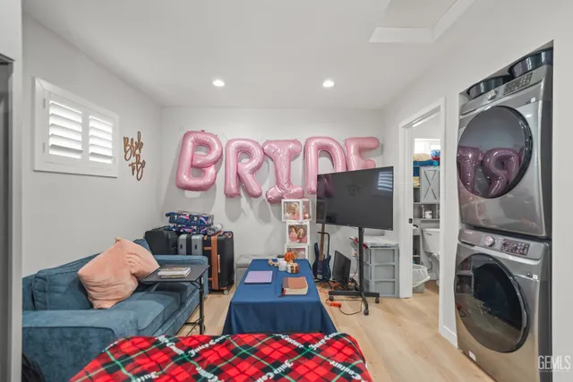 $950,000 | Undisclosed Address, Santa Clarita, CA 91350