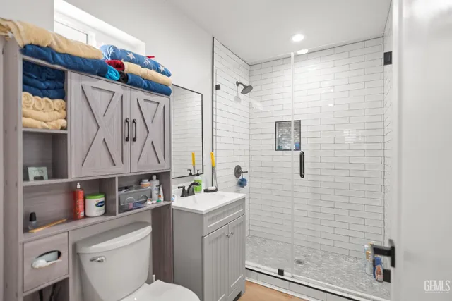 $950,000 | Undisclosed Address, Santa Clarita, CA 91350