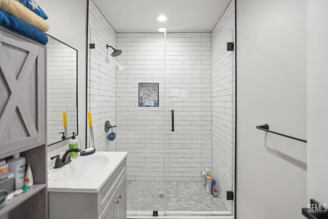 $950,000 | Undisclosed Address, Santa Clarita, CA 91350