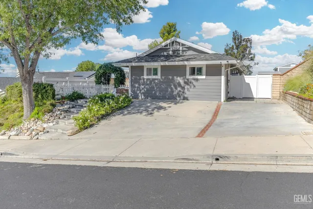 $950,000 | Undisclosed Address, Santa Clarita, CA 91350