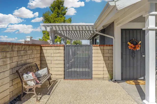 $950,000 | Undisclosed Address, Santa Clarita, CA 91350