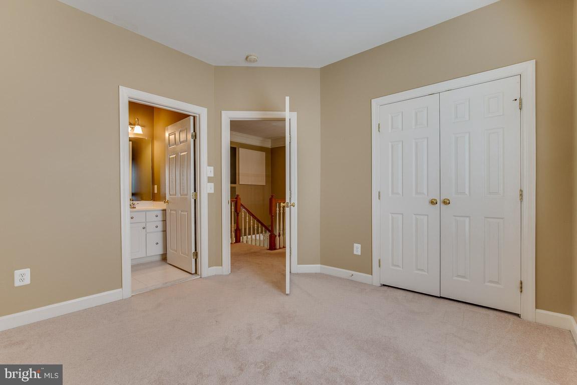 41777 Purpose Way Aldie, VA 20105 - Photo 29 of 44 Second Bedroom with full Bath